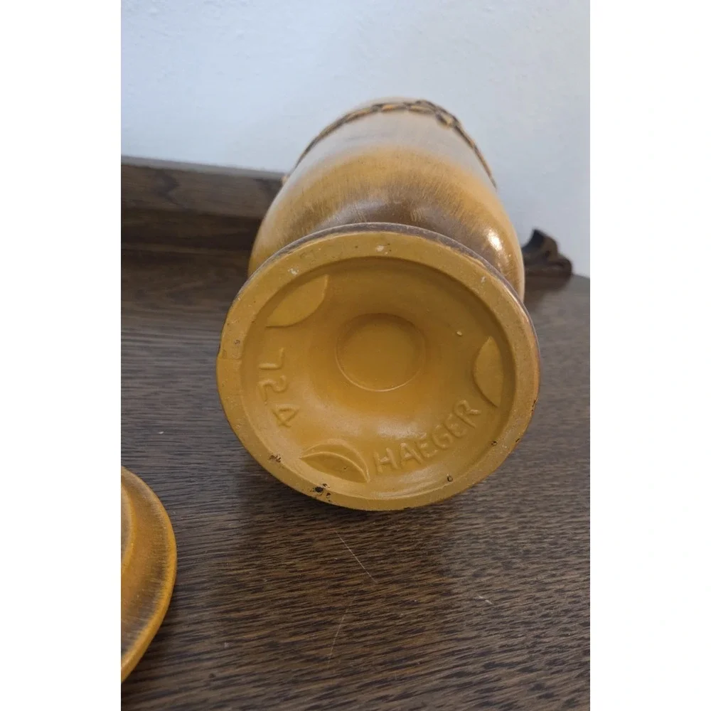 Vintage Haeger #724 Pedestal Footed Urn Lidded Fleur-de-lis Original Sticker Jar